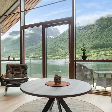 Holiday home Rorbu Sykkylven